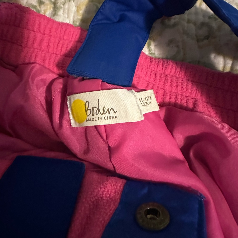 Boden girls' snowpant waterproof 
Machine washable